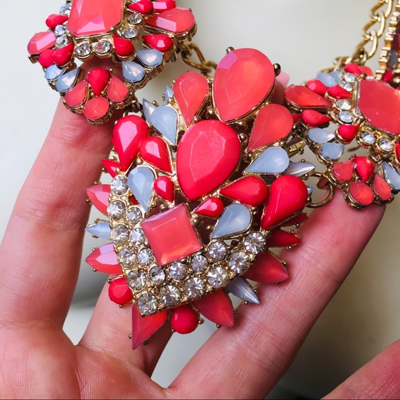 ❌ SOLD ❌ Gold orange crystal statement necklace - Picture 4 of 8